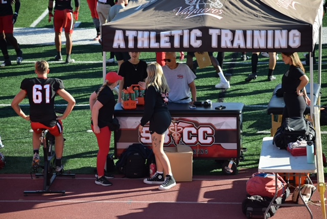 Athletic training tent